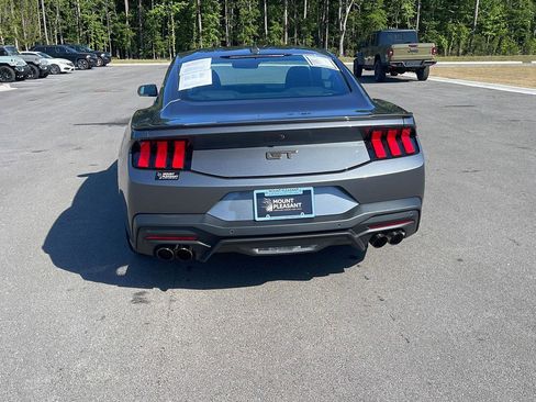 Used 2025 Ford Mustang GT Premium image 17