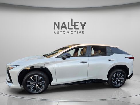 Used 2025 Lexus RZ 300e RZ 300e Premium w/ Accessory Package (Z1) image 2