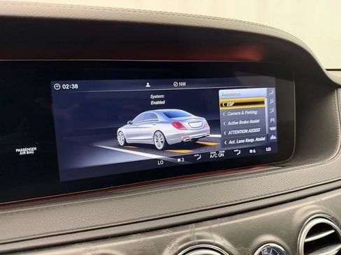 Used 2018 Mercedes-Benz S 560 4MATIC Sedan image 22