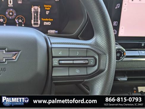 Used 2024 Chevrolet Colorado Trail Boss w/ Technology Package image 26