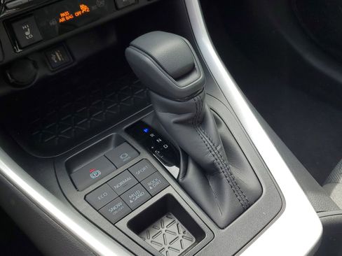 Used 2025 Toyota RAV4 XLE w/ Convenience Package AWD/4WD image 26