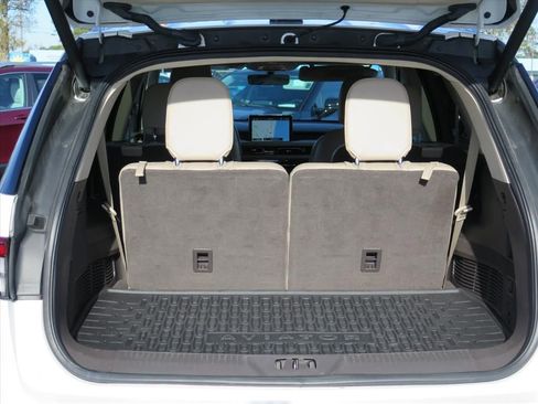 Used 2021 Lincoln Aviator Reserve w/ Equipment Group 201A image 17