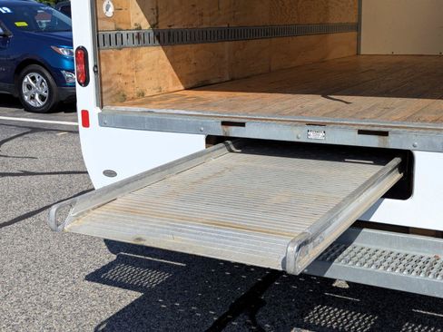 Used 2023 Chevrolet Express 3500 w/ Power Convenience Package RWD image 21