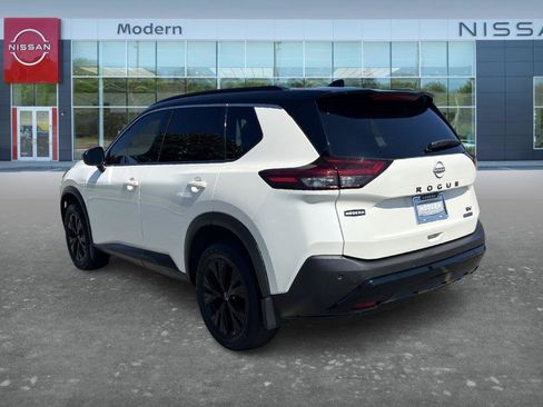 Certified 2023 Nissan Rogue SV w/ SV Premium B Package FWD image 7