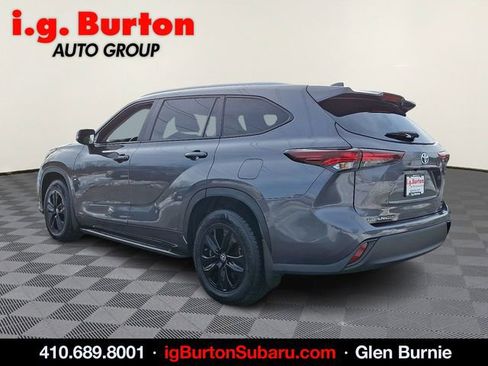 Used 2024 Toyota Highlander XLE image 4