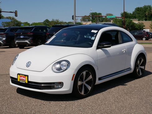 Used 2013 Volkswagen Beetle 2.0T FWD image 3