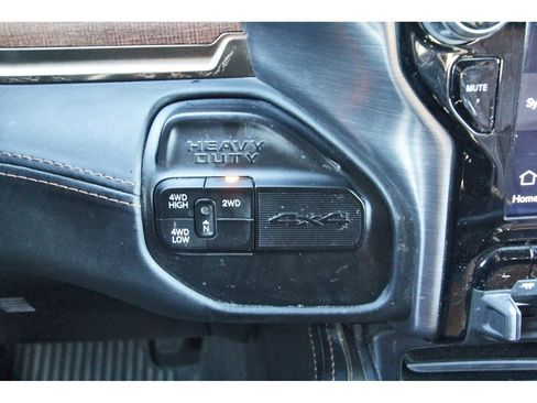 Used 2024 RAM 3500 Limited w/ Towing Technology Group image 25