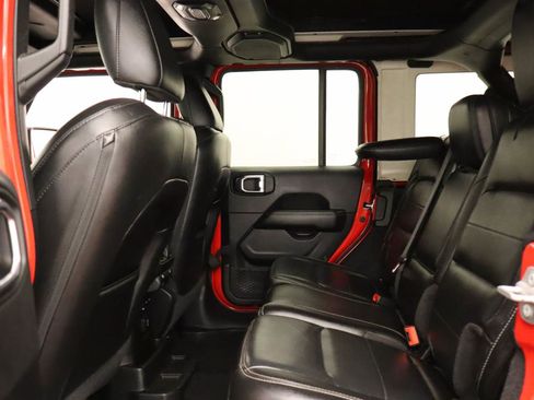 Used 2021 Jeep Wrangler Unlimited Sahara AWD/4WD image 18