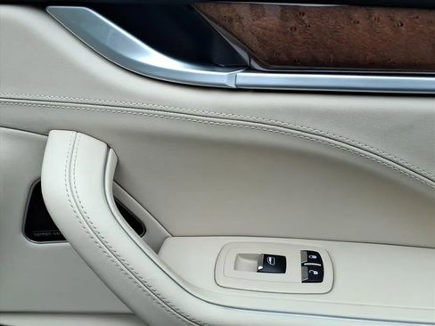 Used 2018 Maserati Levante GranLusso image 10