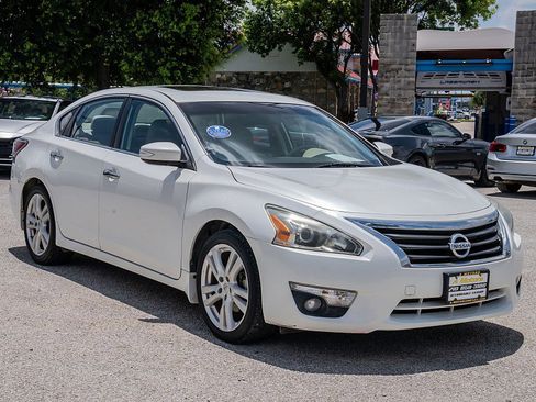 Used 2015 Nissan Altima 3.5 SL FWD image 3