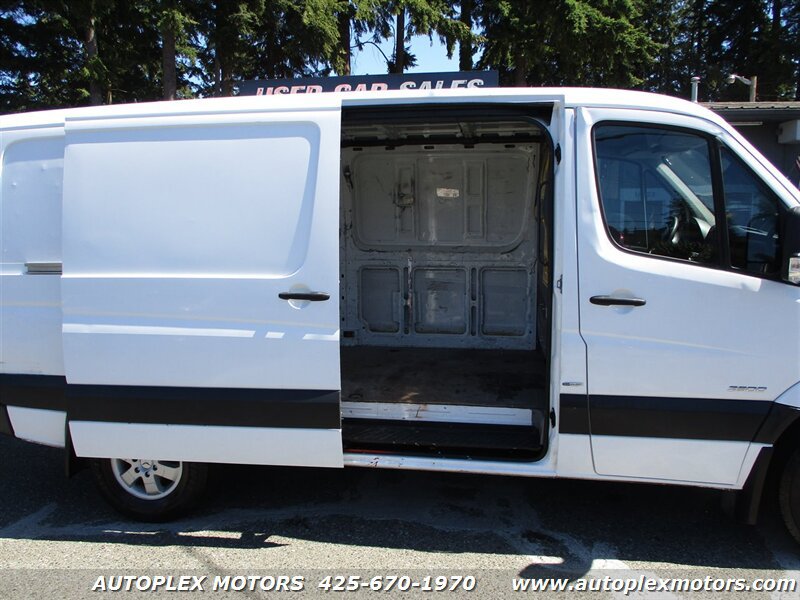 Used 2016 Mercedes-Benz Sprinter 2500 image 12