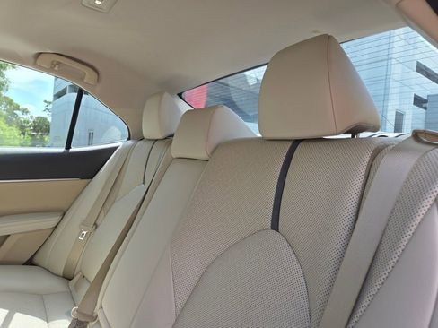 Used 2021 Toyota Camry XLE w/ Navigation Upgrade Package FWD image 20