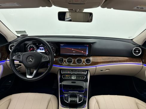 Used 2018 Mercedes-Benz E 300 4MATIC image 22