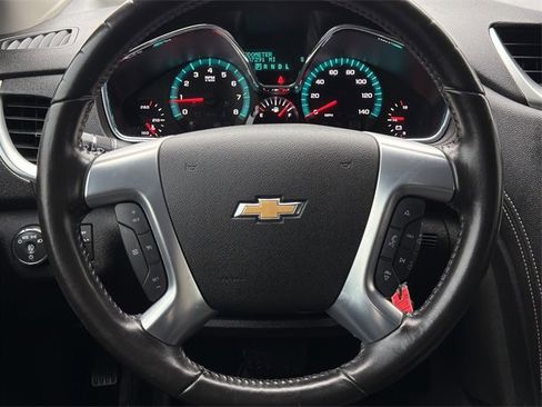 Used 2016 Chevrolet Traverse LT w/ Style and Technology Package image 12