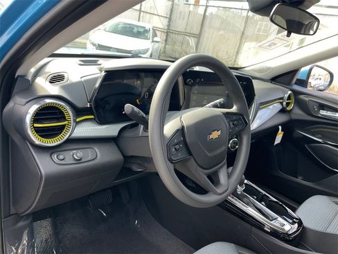 New 2026 Chevrolet Trax LT image 9