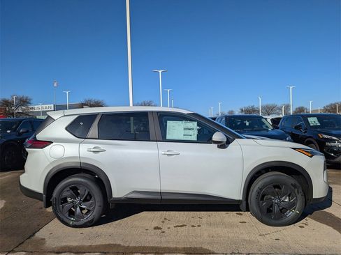 New 2026 Nissan Rogue SV image 3