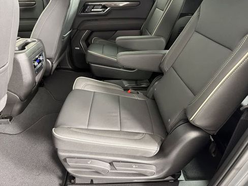 New 2026 GMC Yukon XL Elevation image 21