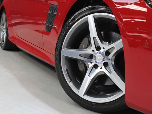 Used 2017 Mercedes-Benz SL 550 image 19