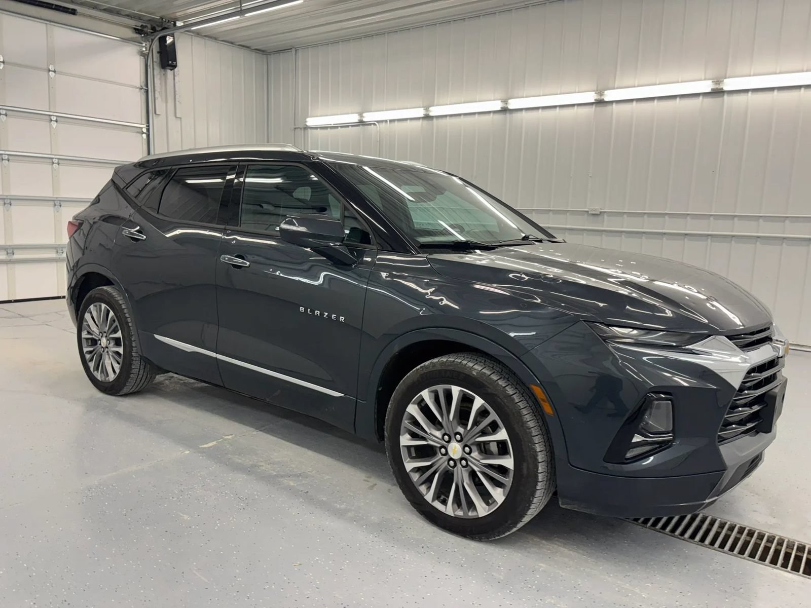 Used 2019 Chevrolet Blazer Premier w/ Driver Confidence II Package AWD/4WD image 18