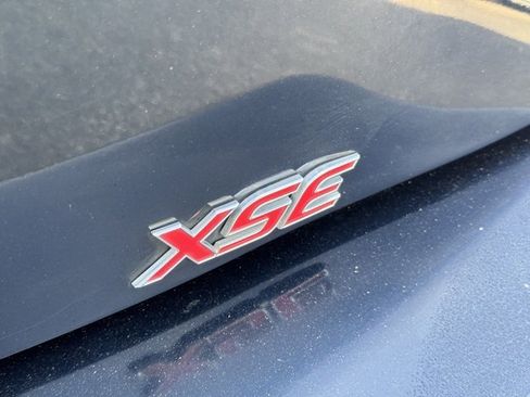 Used 2020 Toyota Corolla XSE image 7