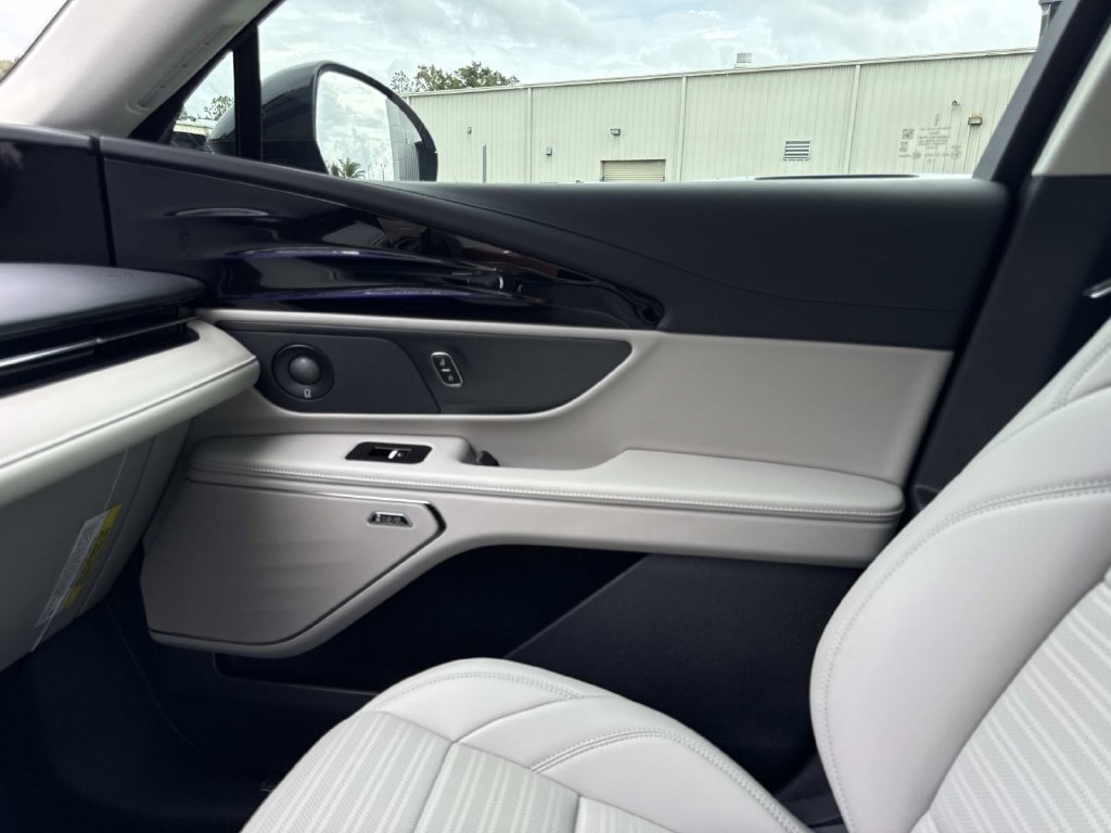 New 2026 Lincoln Nautilus Reserve AWD/4WD image 22