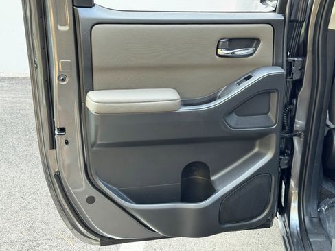 Used 2022 Nissan Frontier SV RWD image 36