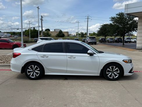 Used 2023 Honda Civic LX image 6