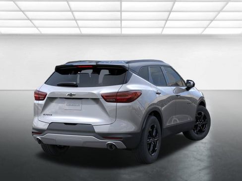 New 2026 Chevrolet Blazer LT w/ Convenience Package FWD image 5