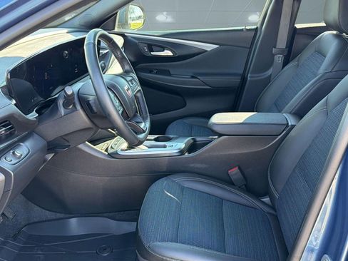 Used 2025 Buick Envista Preferred w/ Convenience I Package image 5