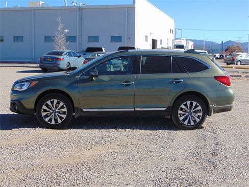 Used 2017 Subaru Outback 2.5i Touring image 7