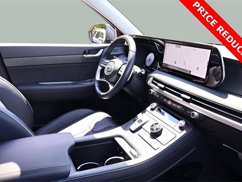 Used 2024 Hyundai Palisade Limited image 17