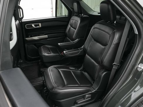Certified 2023 Ford Explorer XLT w/ Equipment Group 202A AWD/4WD image 18