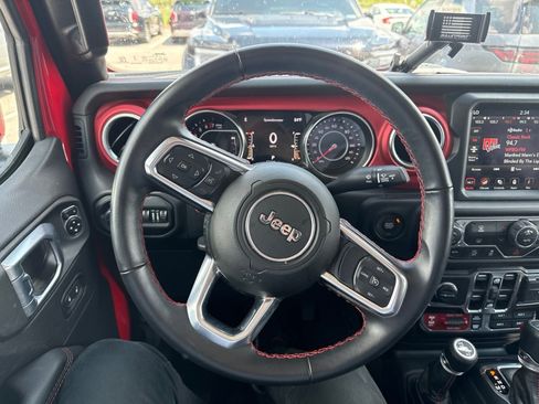 Used 2021 Jeep Gladiator Rubicon AWD/4WD image 8