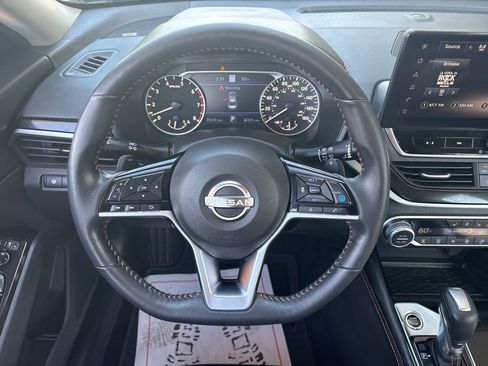 Used 2023 Nissan Altima 2.0 SR FWD image 18
