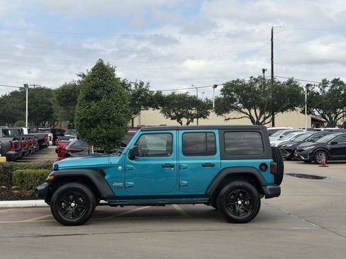Used 2019 Jeep Wrangler Unlimited Sport S AWD/4WD image 4
