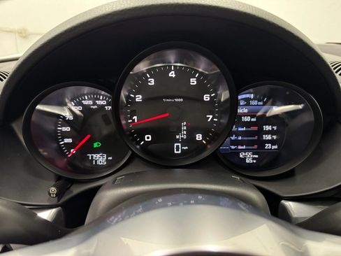 Used 2018 Porsche 718 Cayman RWD image 22