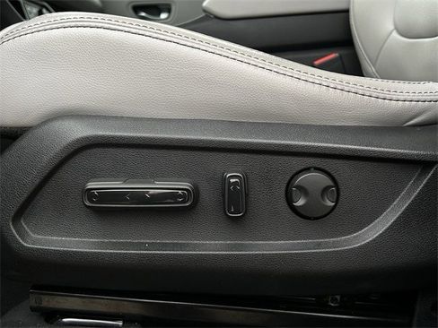 Used 2023 Honda Pilot Touring image 28