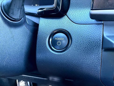 Certified 2025 Toyota Camry SE w/ Convenience Package image 33