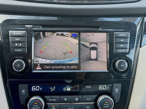 Used 2022 Nissan Rogue Sport SL image 14