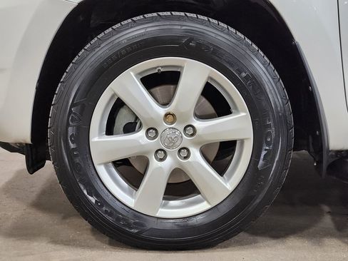 Used 2007 Toyota RAV4 Limited image 28