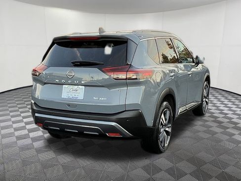Used 2023 Nissan Rogue SL w/ SL Premium Package image 6