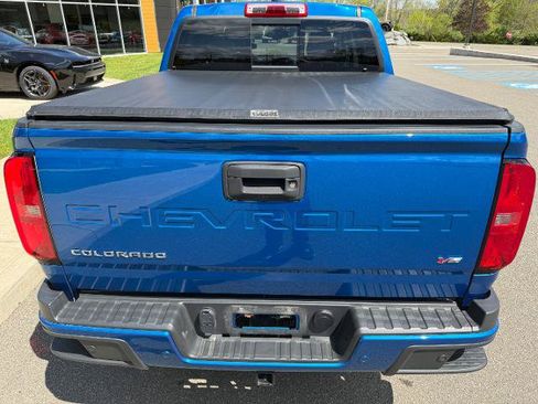 Used 2022 Chevrolet Colorado Z71 AWD/4WD image 6