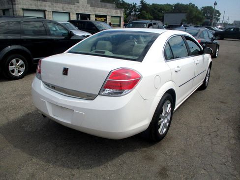 Used 2008 Saturn Aura XE w/ Premium Trim Package image 5