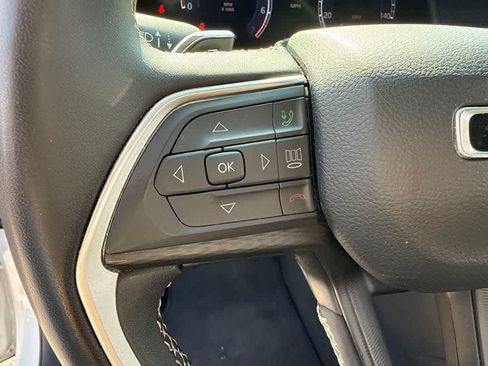 Used 2024 Jeep Grand Cherokee Laredo RWD image 21