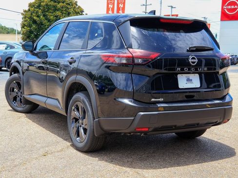 New 2026 Nissan Rogue SV FWD image 2