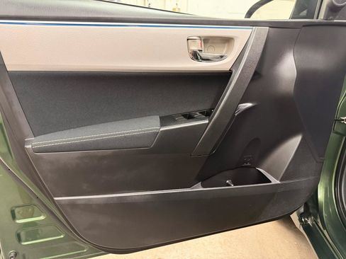 Used 2014 Toyota Corolla LE FWD image 13