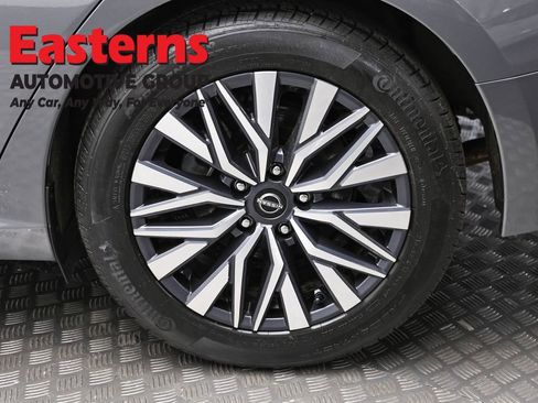 Used 2025 Nissan Altima 2.5 SV image 8