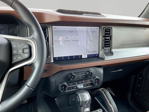 Used 2024 Ford Bronco Outer Banks AWD/4WD image 9