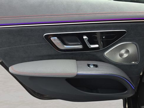 Used 2024 Mercedes-Benz EQS 580 580 image 30