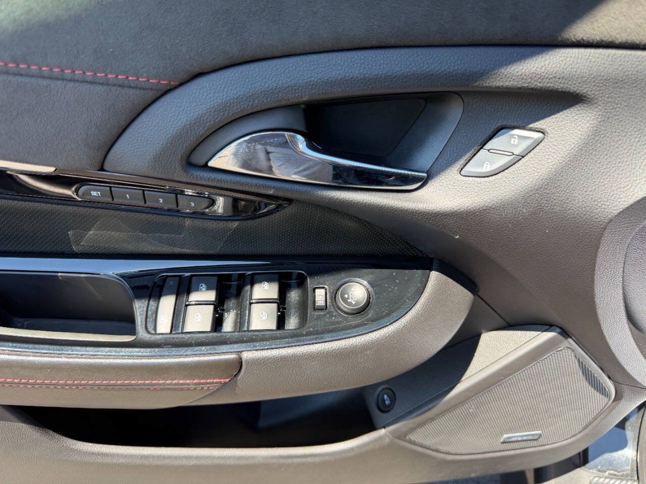 Used 2015 Chevrolet SS RWD image 30